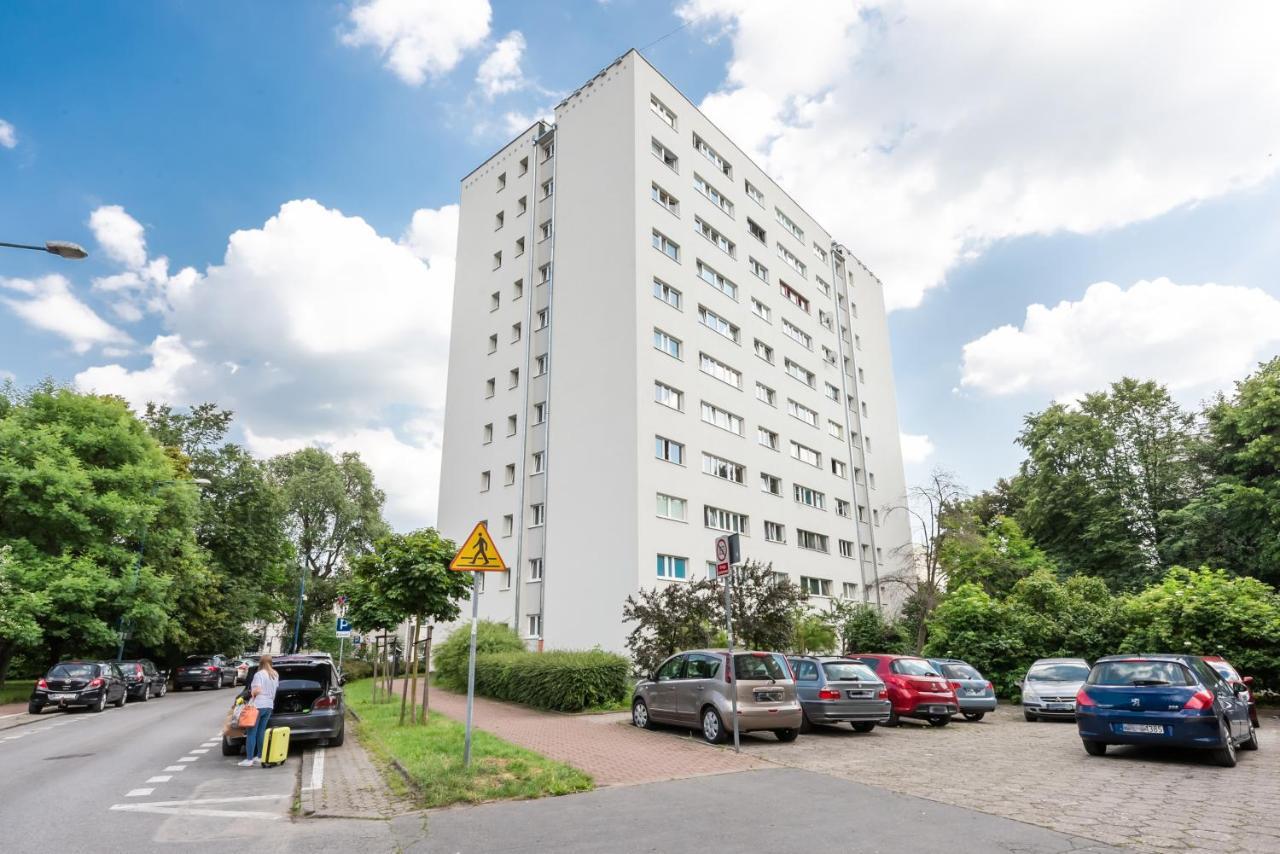 Uniwersytet Medyczny Park Studio Varşovia Exterior foto